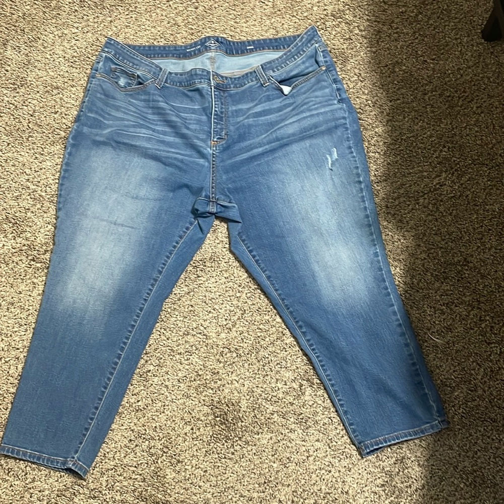Size 24 petite capris skinny leg